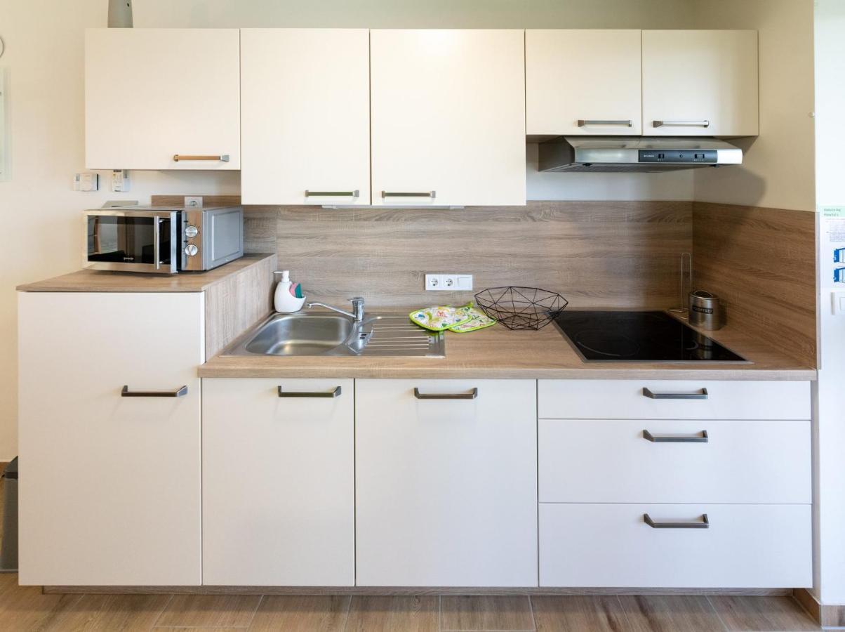 Apartmaji Banonia " Poletni Vetrc " Бановци Экстерьер фото