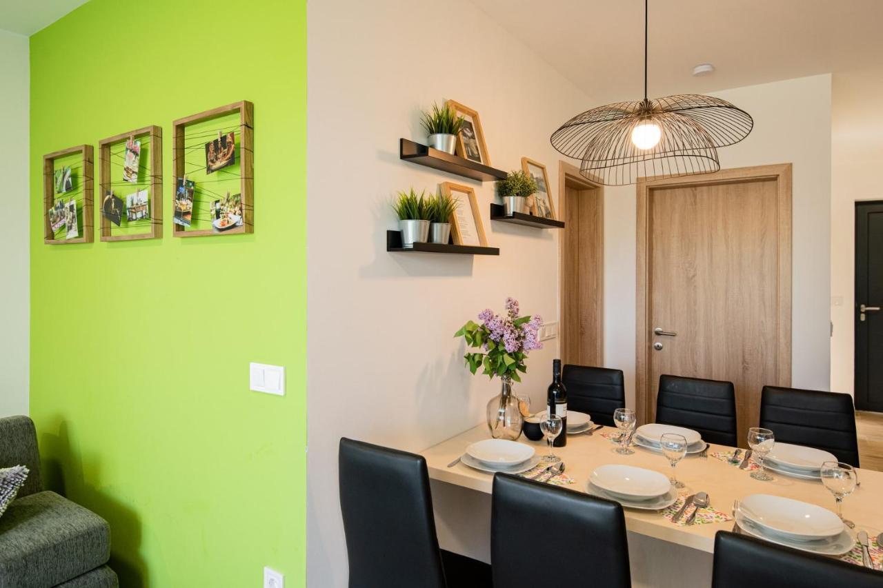 Apartmaji Banonia " Poletni Vetrc " Бановци Экстерьер фото