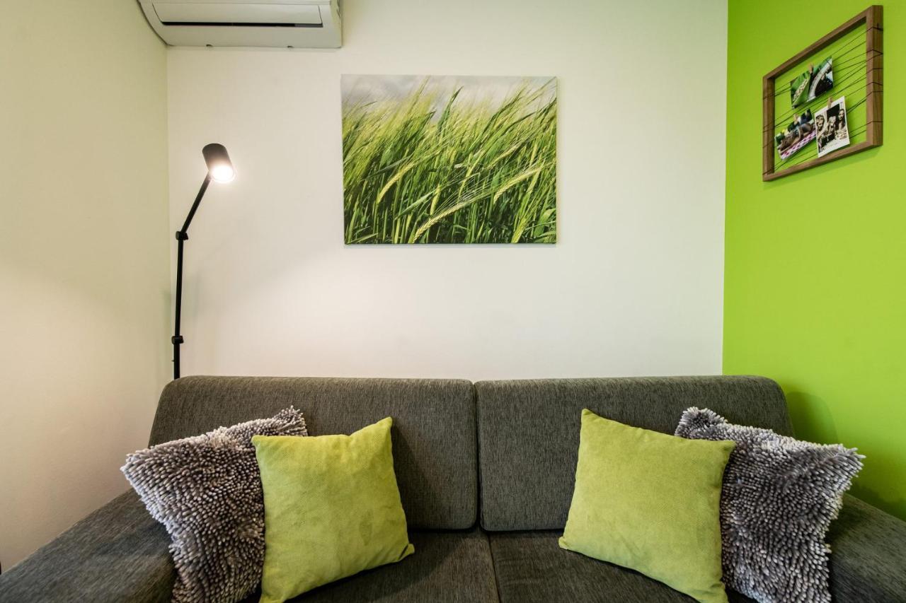 Apartmaji Banonia " Poletni Vetrc " Бановци Экстерьер фото